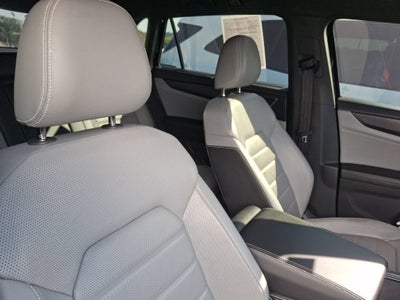 2024 Volkswagen Atlas Cross Sport 2.0T SEL R-Line