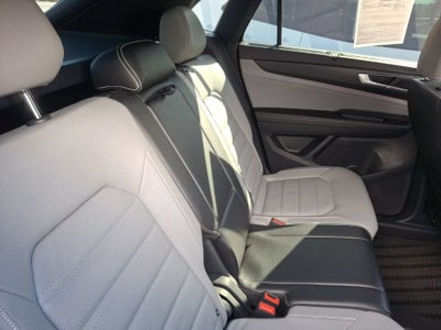 2024 Volkswagen Atlas Cross Sport 2.0T SEL R-Line