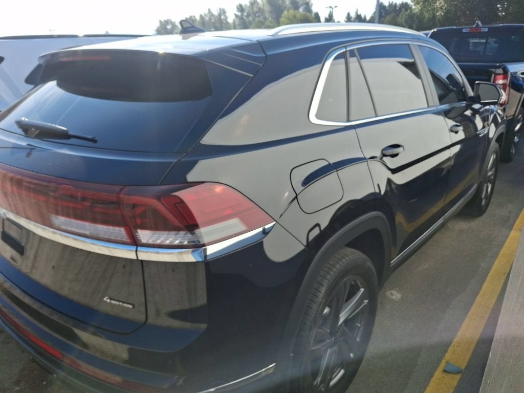 2024 Volkswagen Atlas Cross Sport 2.0T SEL R-Line
