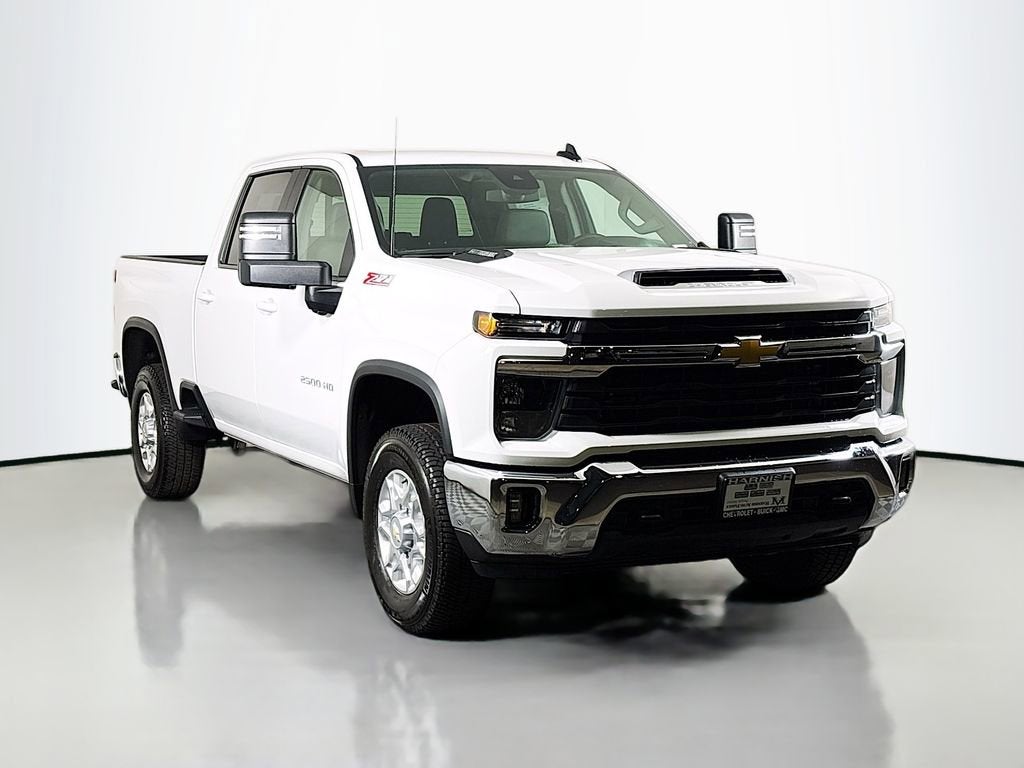 2026 Chevrolet Silverado HD LT 4WD Crew Cab Standard Box's photo