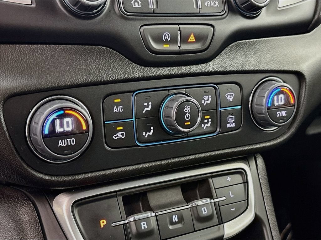 2024 GMC Terrain SLT - Photo 18