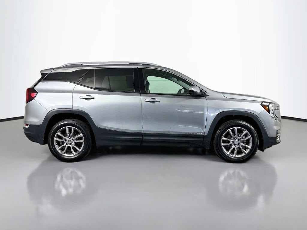 2024 GMC Terrain SLT - Photo 8