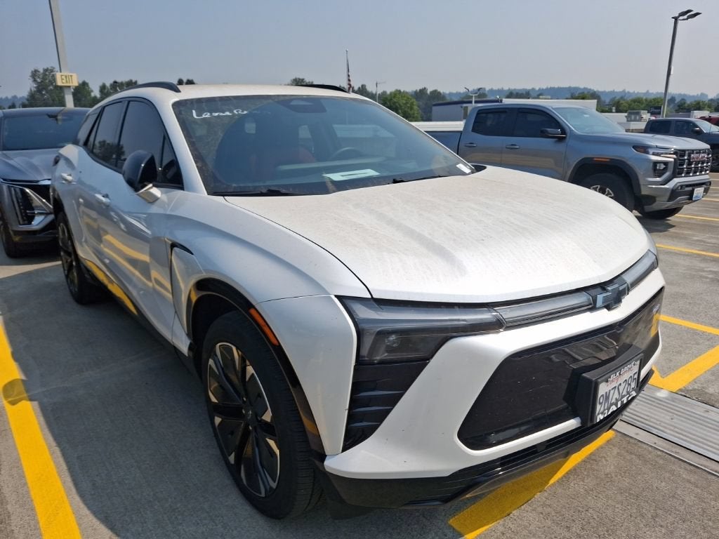 Used 2024 Chevrolet Blazer EV RS with VIN 3GNKDHRK7RS237050 for sale in Puyallup, WA