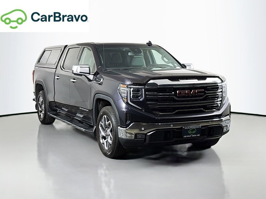 2022 GMC Sierra 4WD Crew Cab Short Box SLT's photo