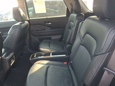 2023 Nissan Pathfinder SL 4WD