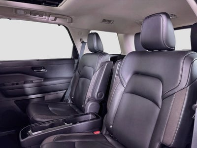 2023 Nissan Pathfinder SL 4WD