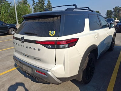2023 Nissan Pathfinder SL 4WD