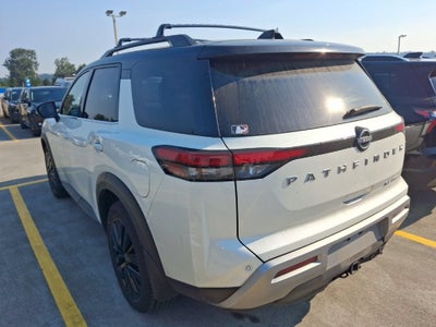 2023 Nissan Pathfinder SL 4WD