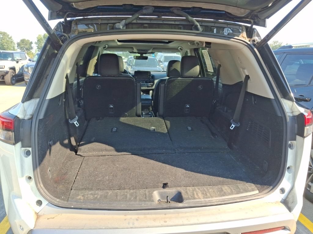 2023 Nissan Pathfinder SL 4WD