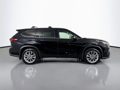 2022 Toyota Highlander Limited