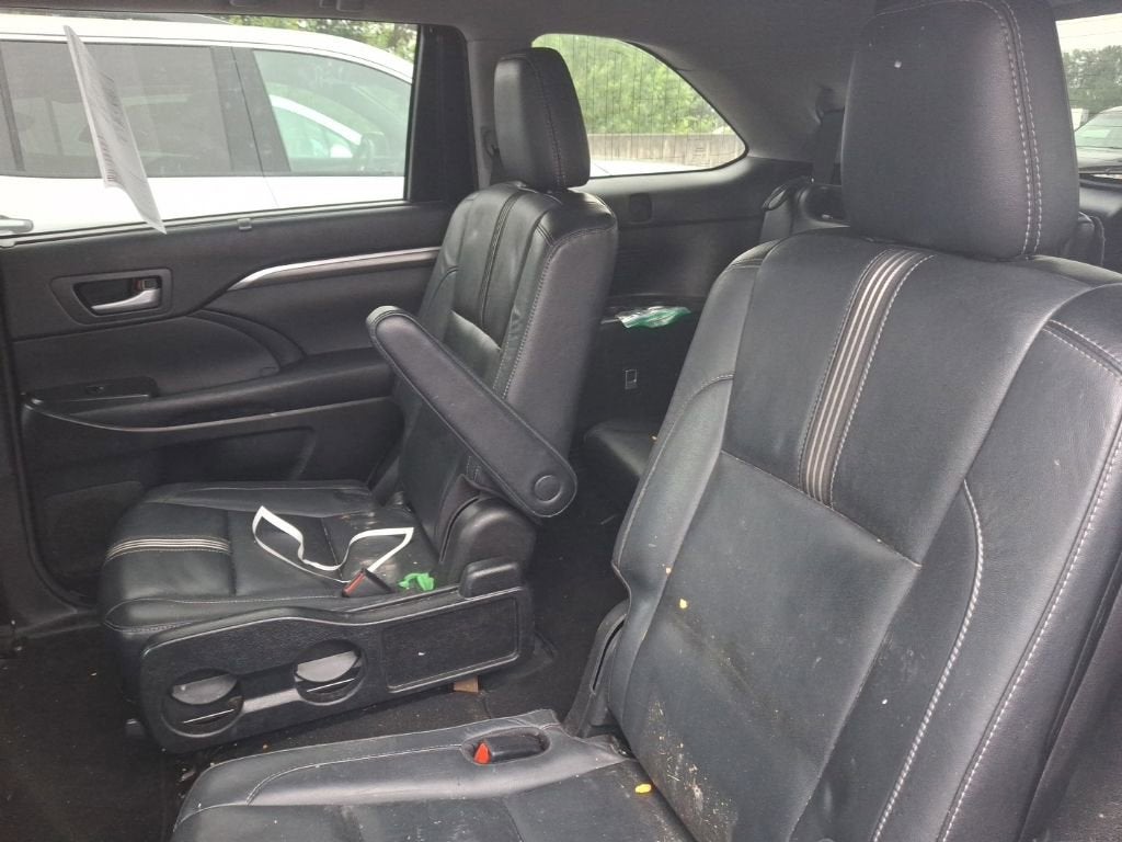 2017 Toyota Highlander SE