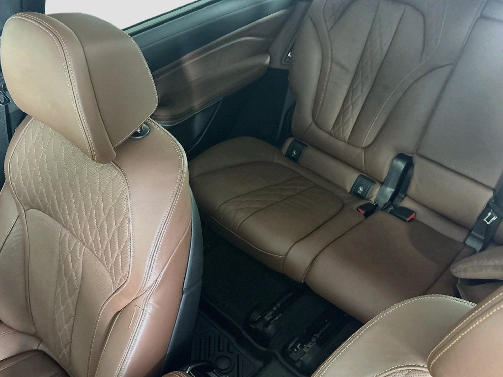 2021 BMW X7 M50i