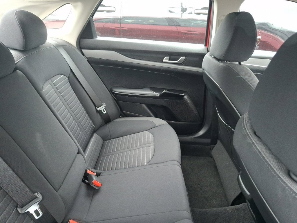 2025 Kia K5 LXS